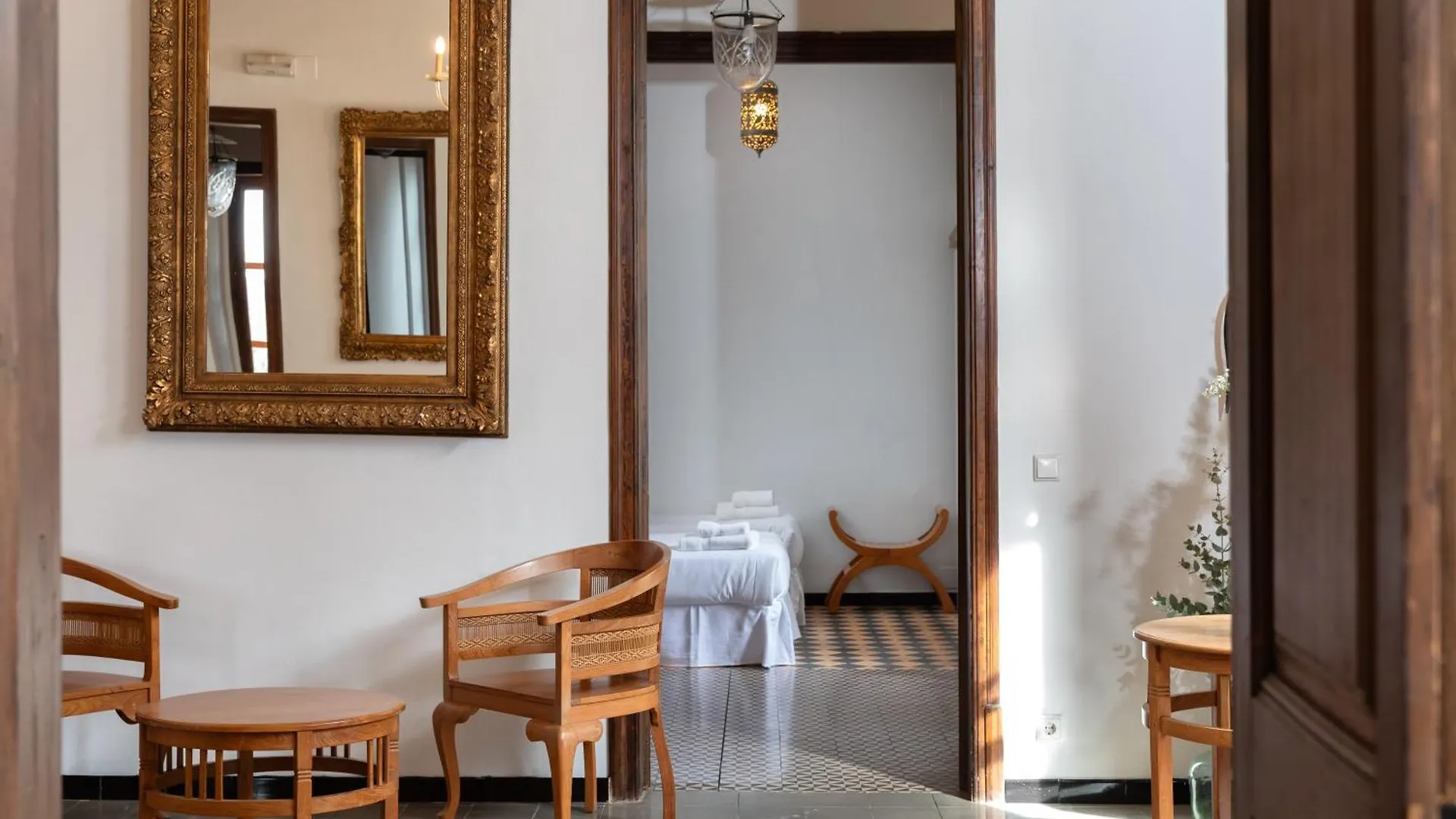 Flateli Casa Indiana Villa Bordils Spain
