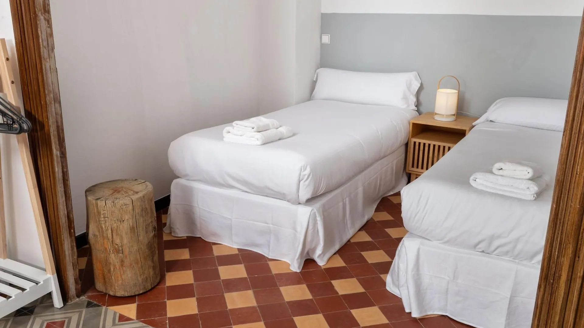 Flateli Casa Indiana Villa Bordils Spain